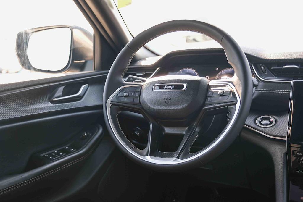 Thumbnail: 2024 Jeep Grand Cherokee - 2