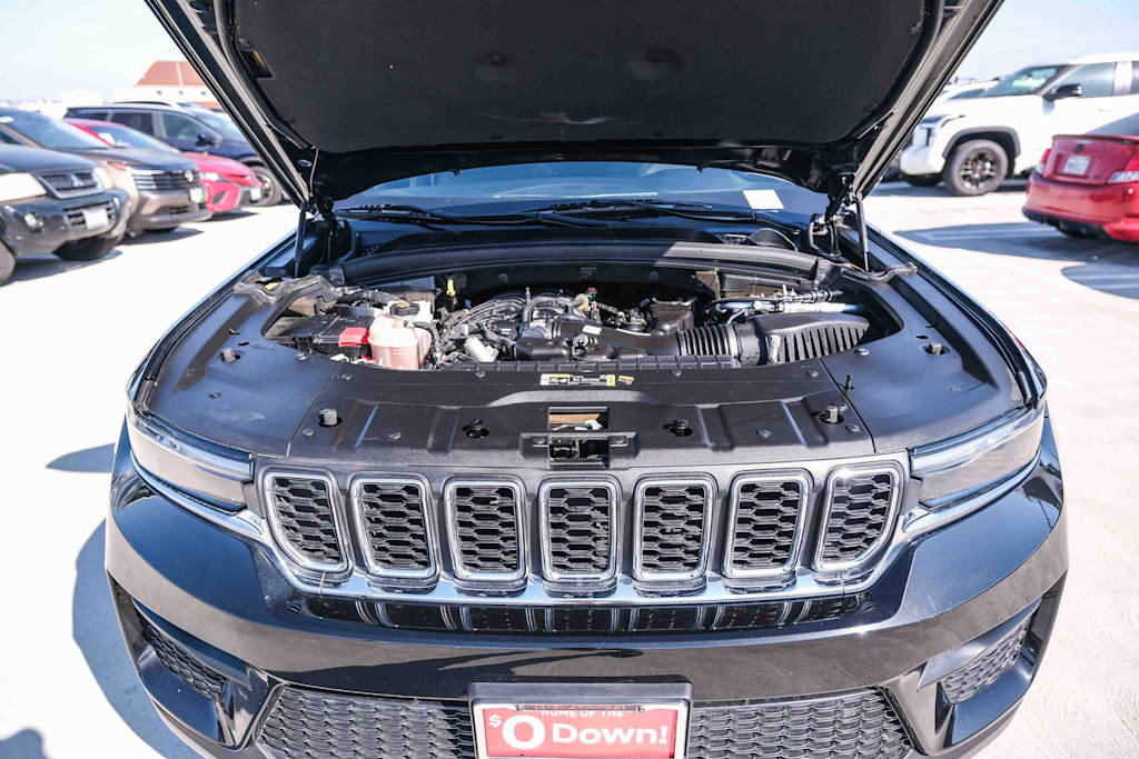 Thumbnail: 2024 Jeep Grand Cherokee - 6