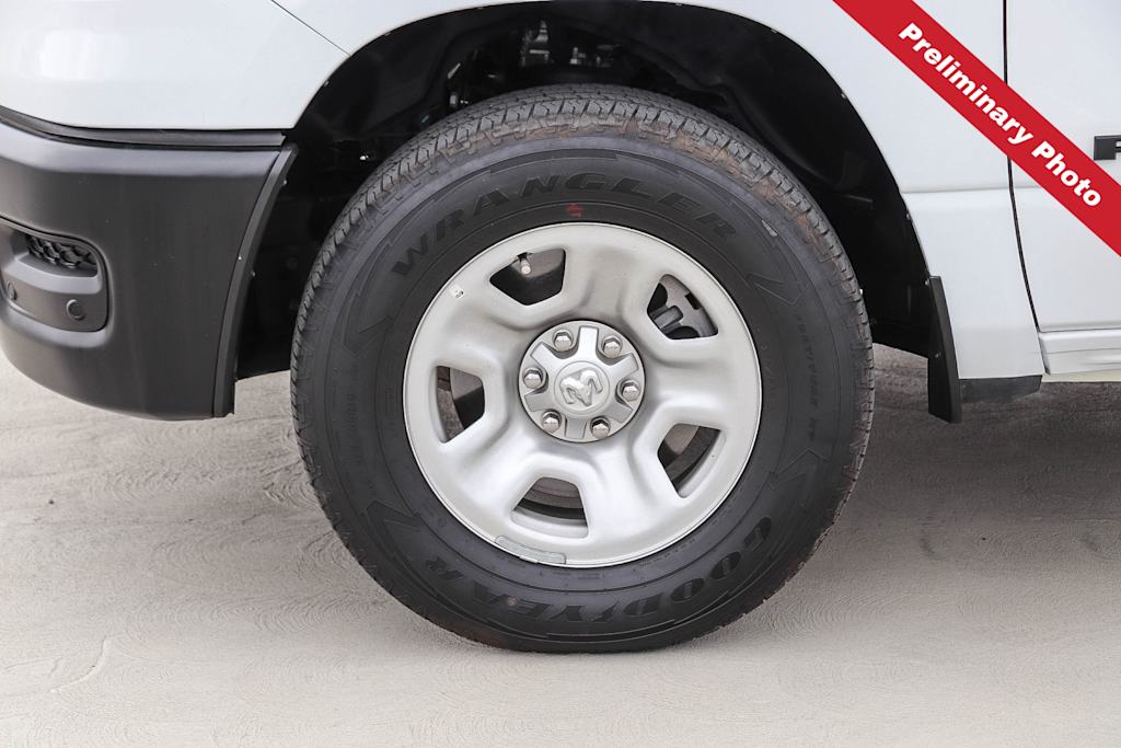 Thumbnail: 2025 RAM 1500 - 6