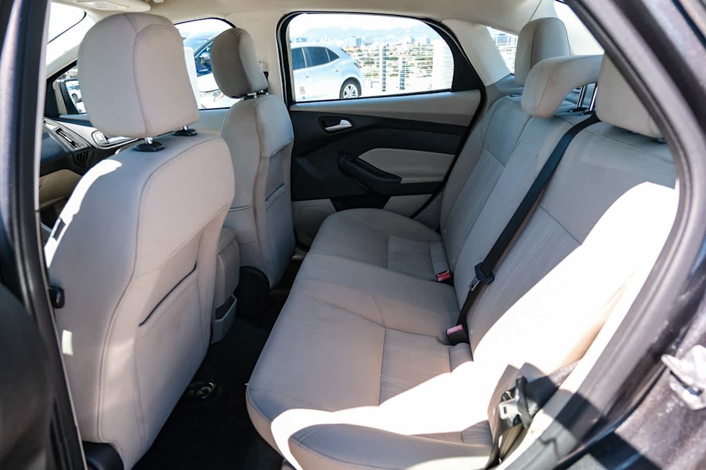 Thumbnail: 2015 Ford Focus - 10