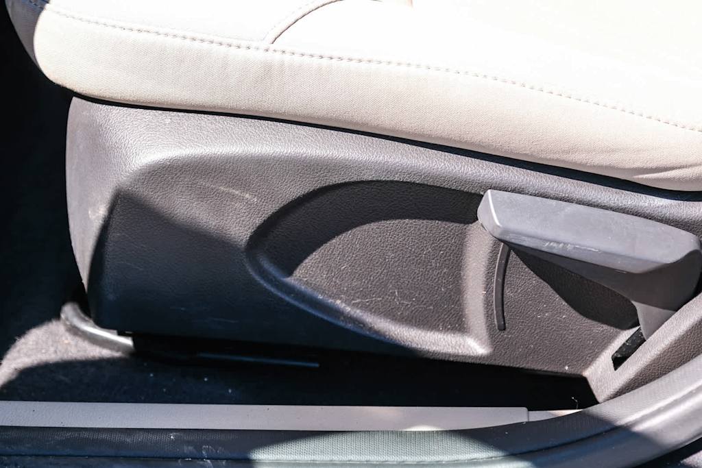 Thumbnail: 2015 Ford Focus - 25