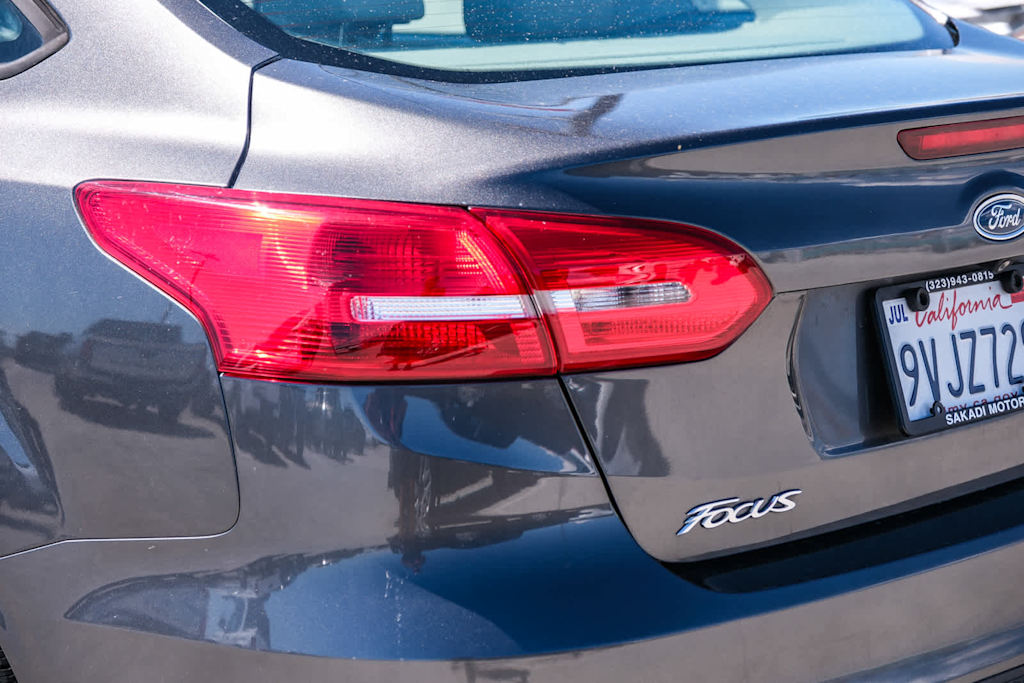 Thumbnail: 2015 Ford Focus - 16