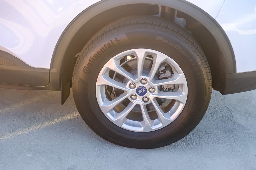 Thumbnail: 2022 Ford Escape - 7