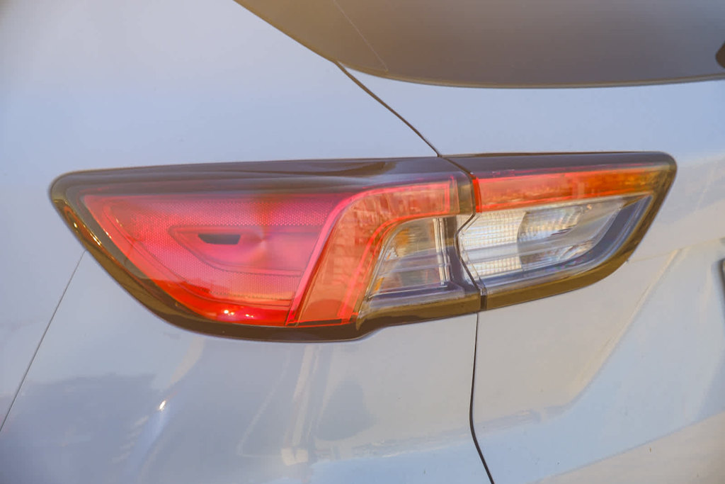 Thumbnail: 2022 Ford Escape - 16