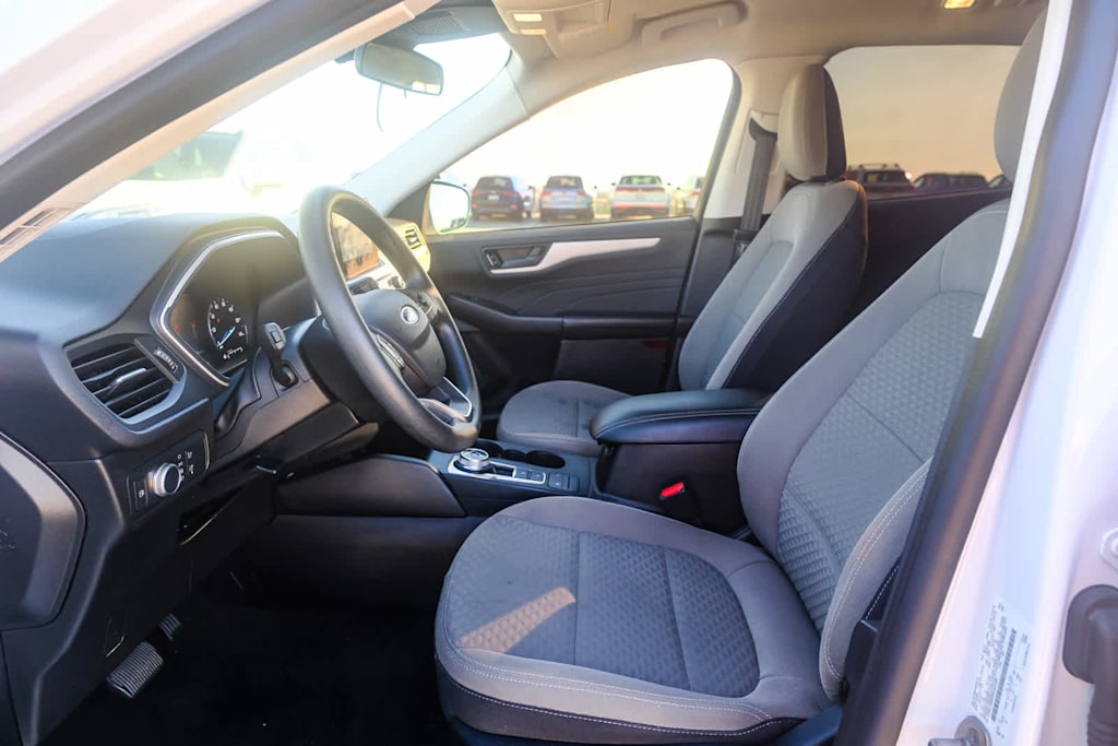 Thumbnail: 2022 Ford Escape - 9