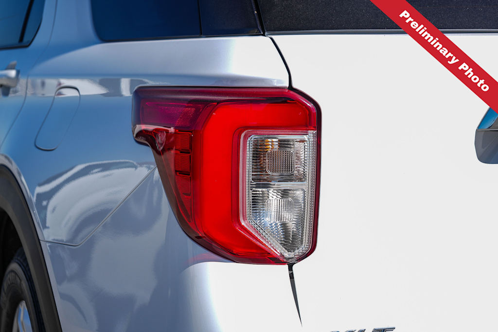 Thumbnail: 2021 Ford Explorer - 16