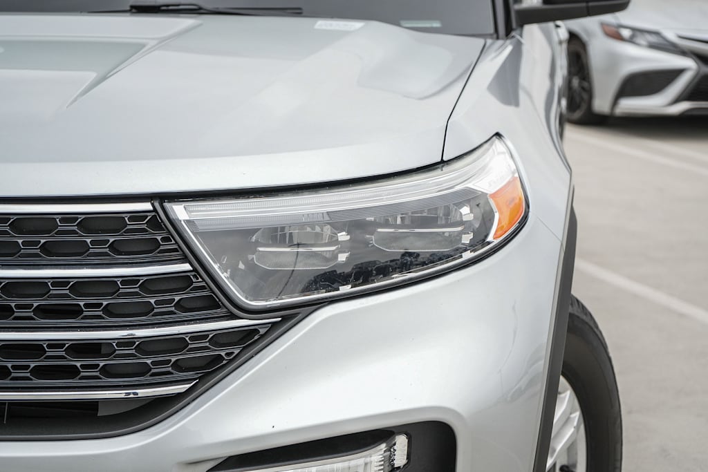 Thumbnail: 2022 Ford Explorer - 16