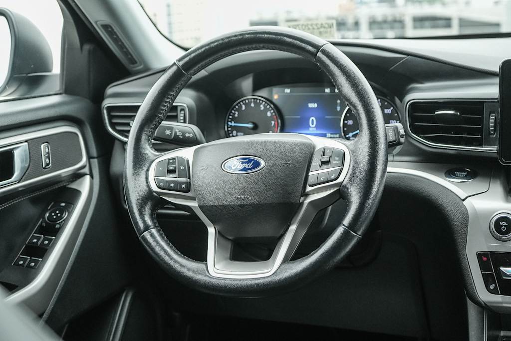Thumbnail: 2022 Ford Explorer - 8