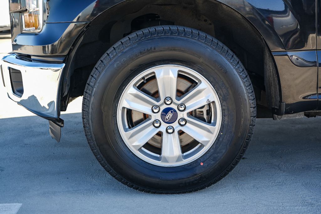 Thumbnail: 2015 Ford F-150 - 21