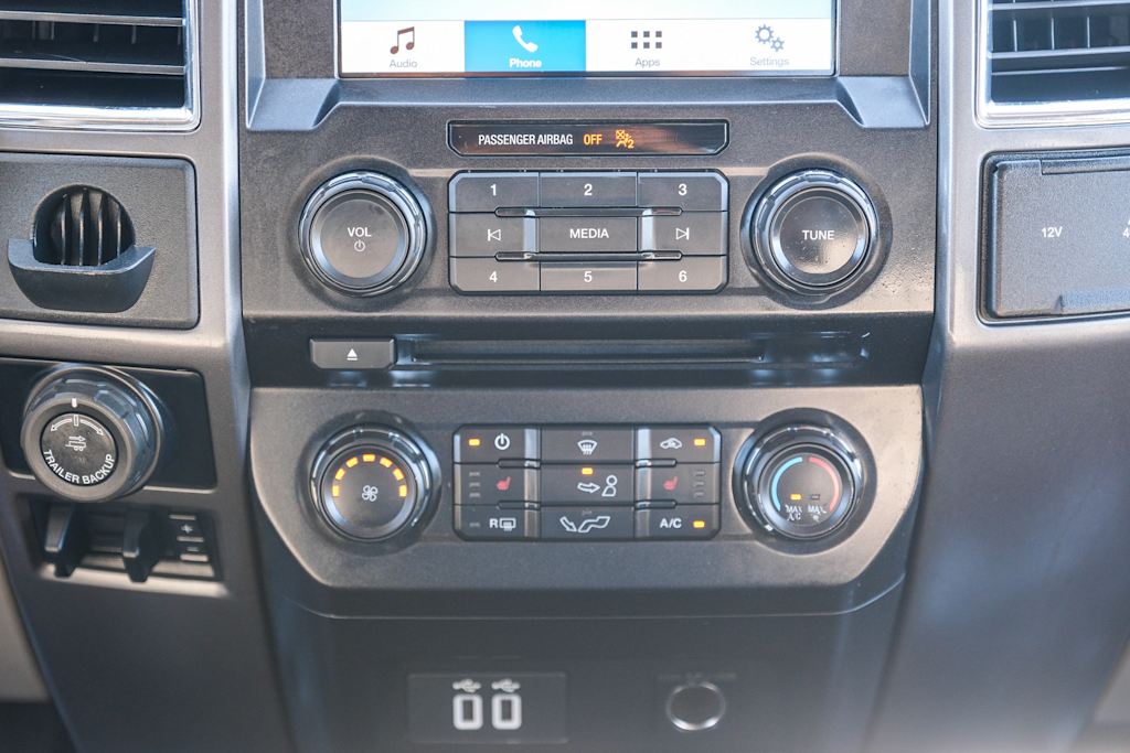 Thumbnail: 2016 Ford F-150 - 21