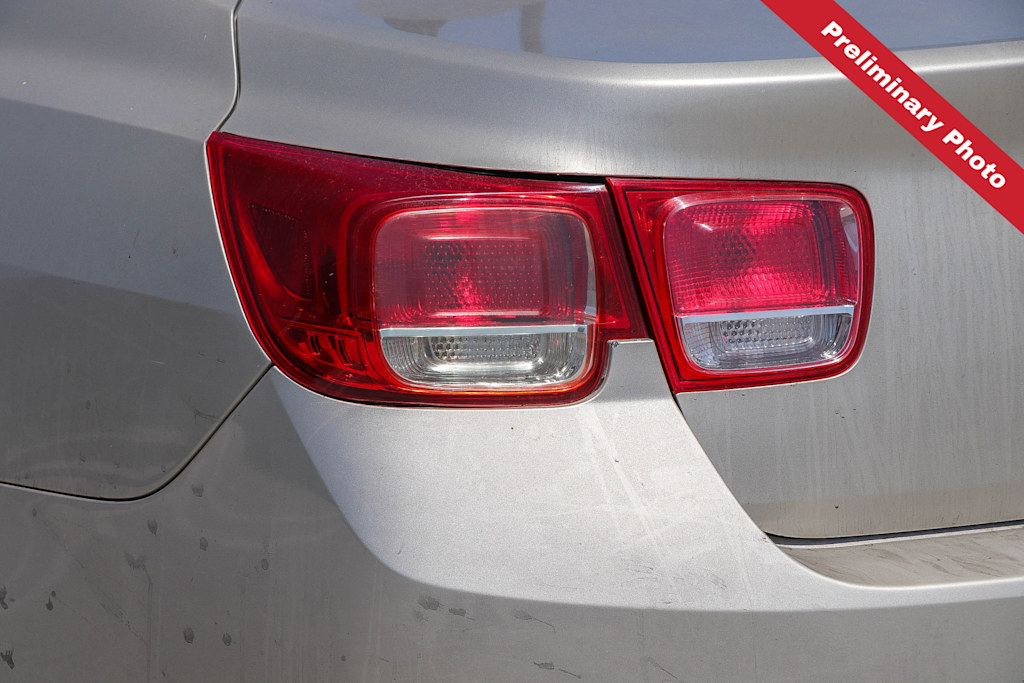 Thumbnail: 2013 Chevrolet Malibu - 18