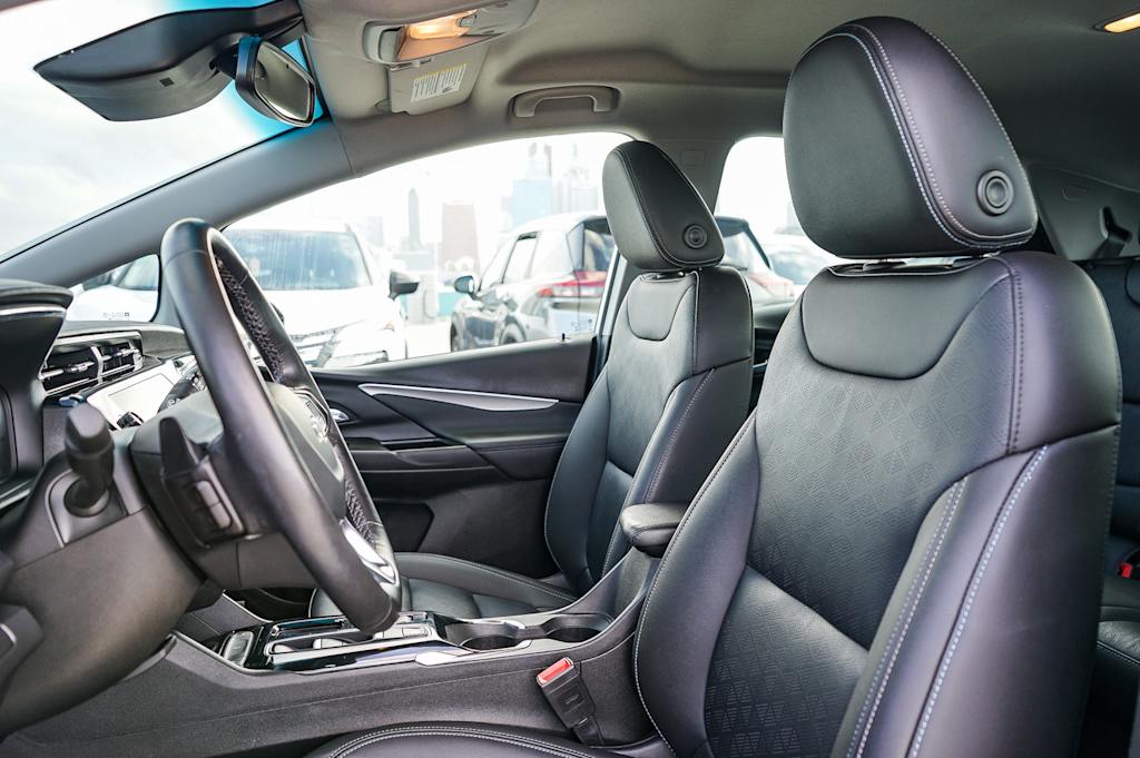 Thumbnail: 2023 Chevrolet Bolt EV - 11
