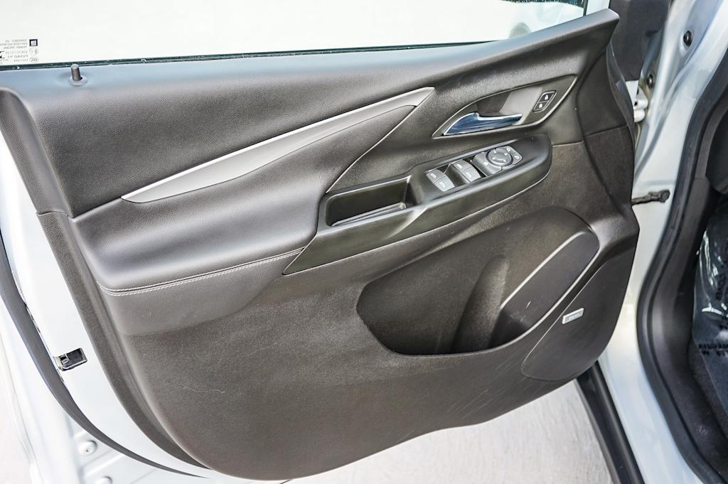 Thumbnail: 2023 Chevrolet Bolt EV - 25