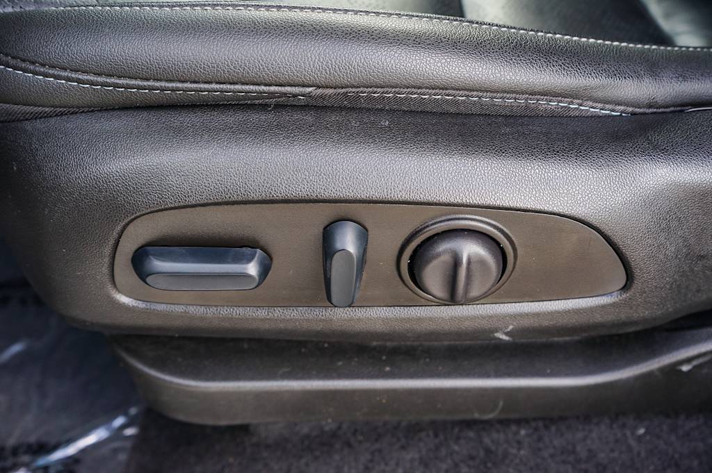 Thumbnail: 2023 Chevrolet Bolt EV - 24