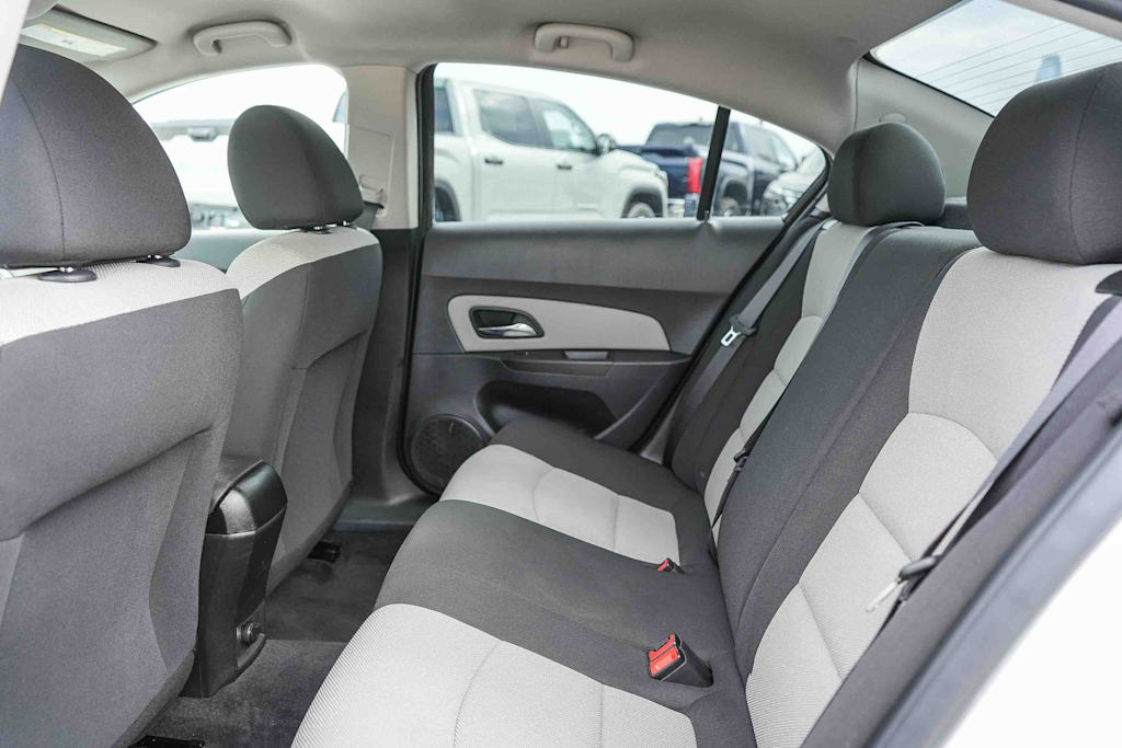 Thumbnail: 2016 Chevrolet Cruze - 11