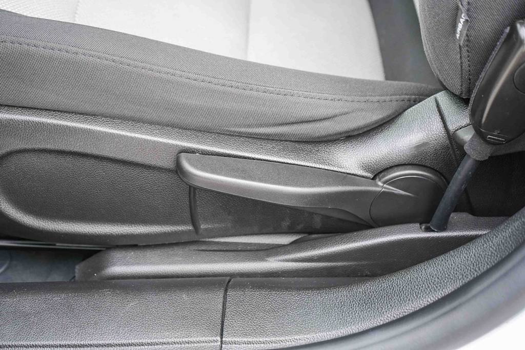 Thumbnail: 2016 Chevrolet Cruze - 24