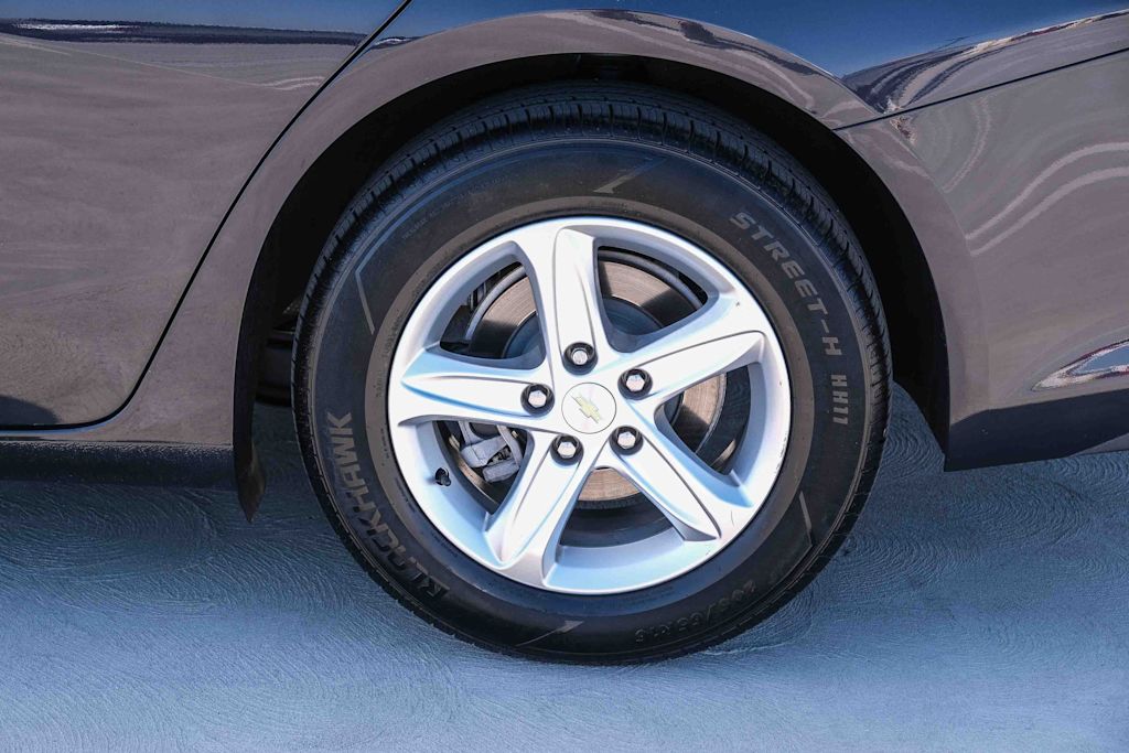 Thumbnail: 2022 Chevrolet Malibu - 6