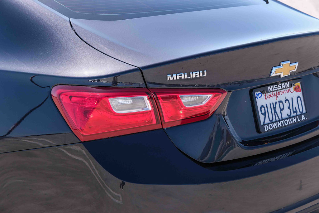 Thumbnail: 2022 Chevrolet Malibu - 18