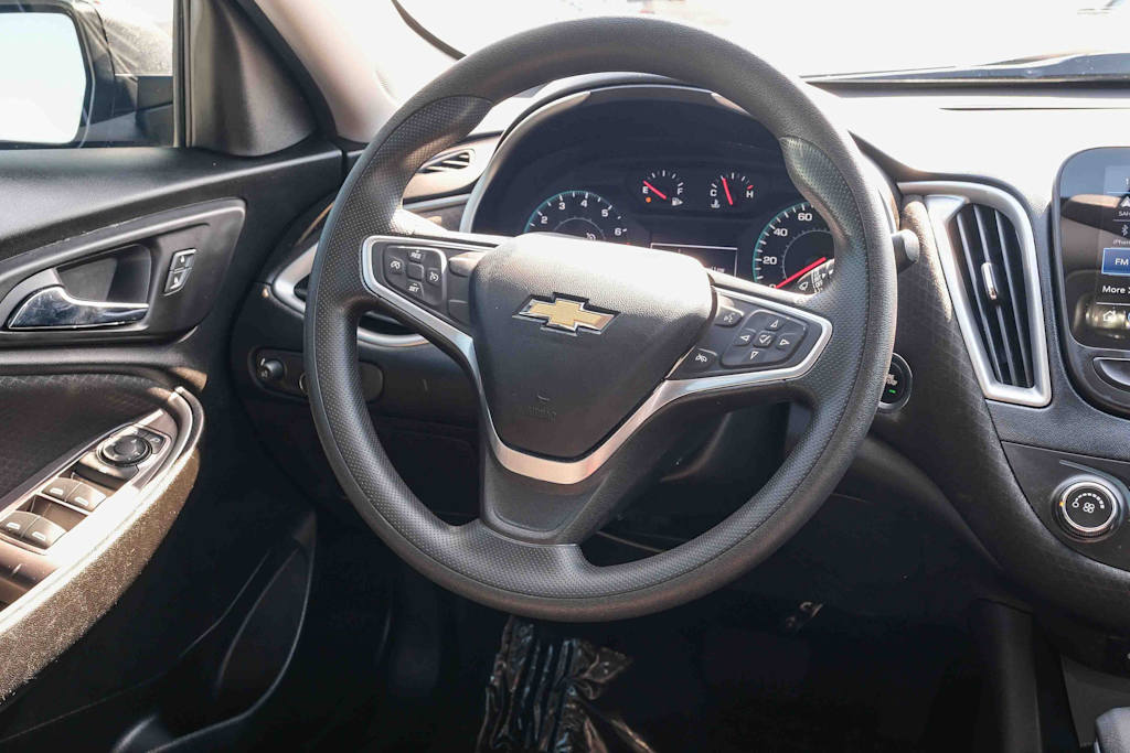Thumbnail: 2022 Chevrolet Malibu - 8