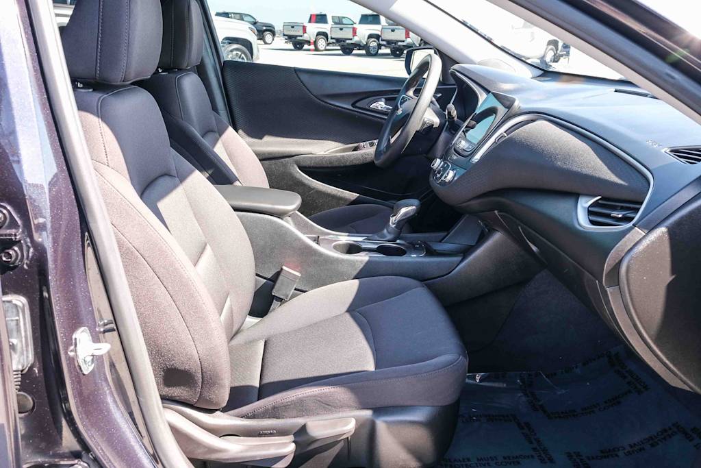 Thumbnail: 2022 Chevrolet Malibu - 9