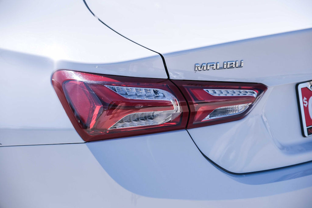 Thumbnail: 2022 Chevrolet Malibu - 18
