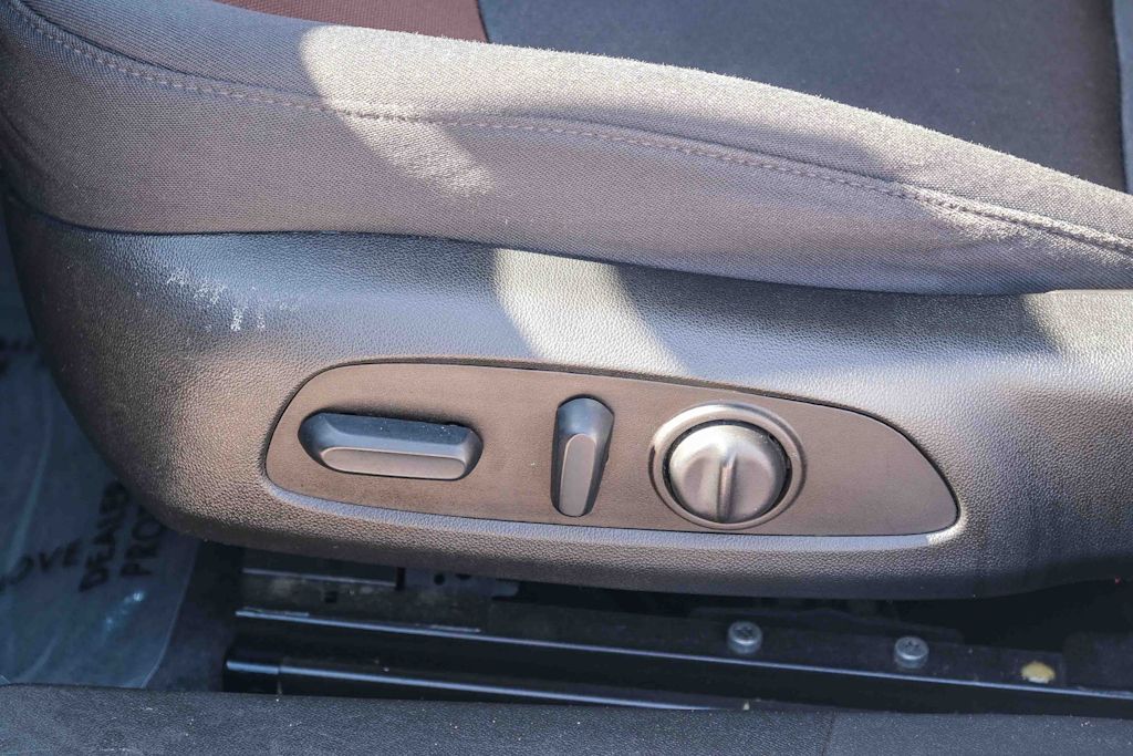 Thumbnail: 2022 Chevrolet Malibu - 26