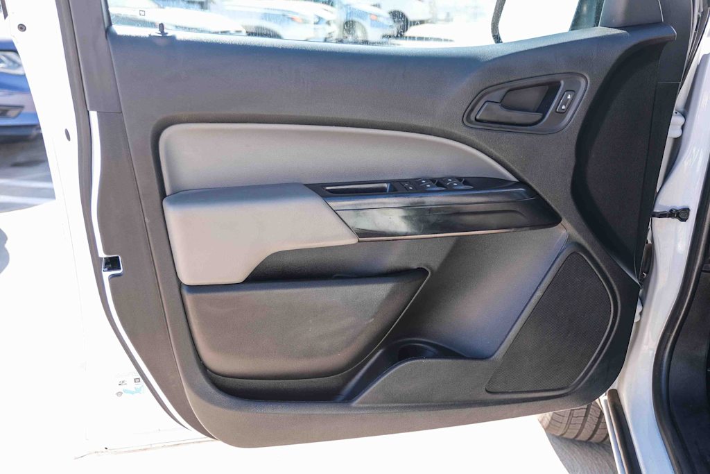 Thumbnail: 2020 Chevrolet Colorado - 26