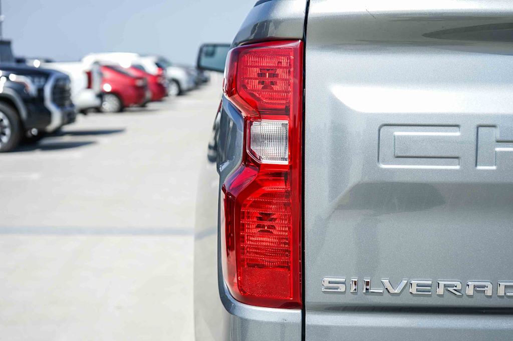 Thumbnail: 2026 Chevrolet Silverado 1500 - 19