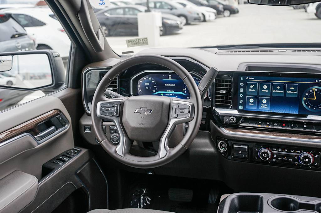 Thumbnail: 2026 Chevrolet Silverado 1500 - 8