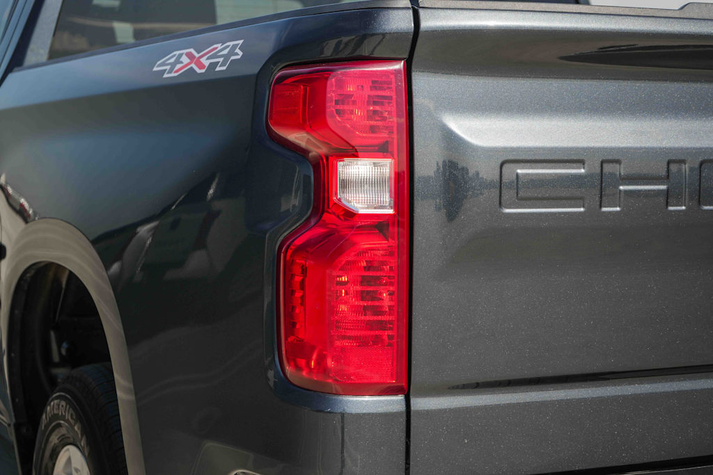 Thumbnail: 2021 Chevrolet Silverado 1500 - 19