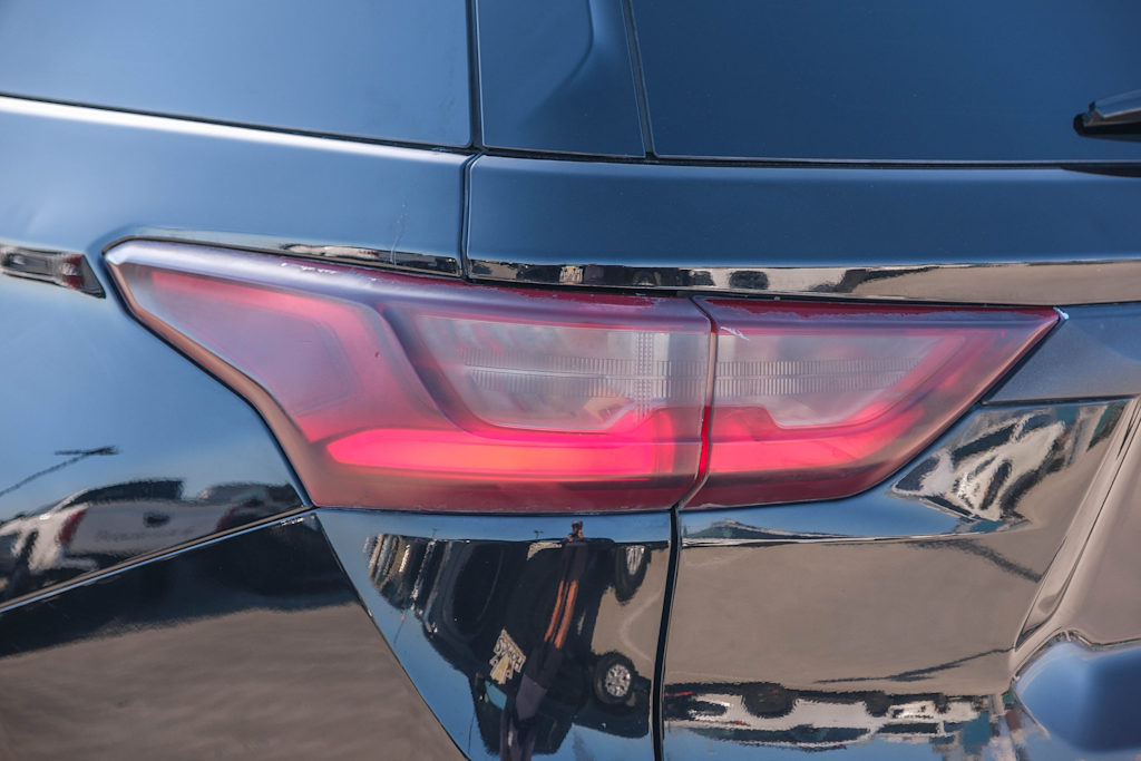 Thumbnail: 2020 Chevrolet Traverse - 17
