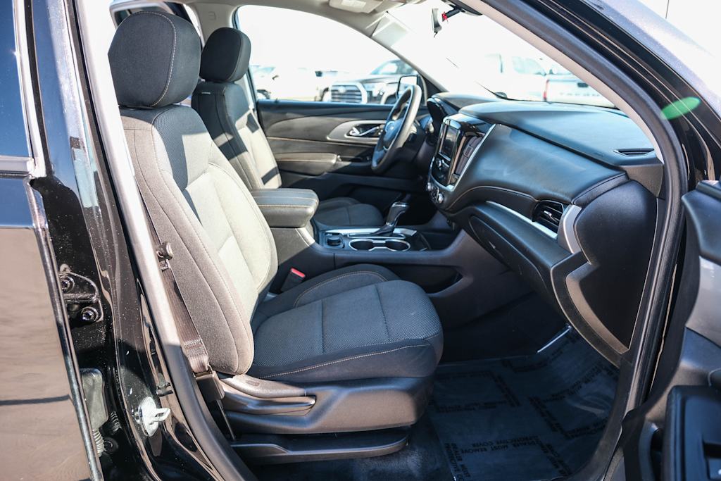 Thumbnail: 2020 Chevrolet Traverse - 9