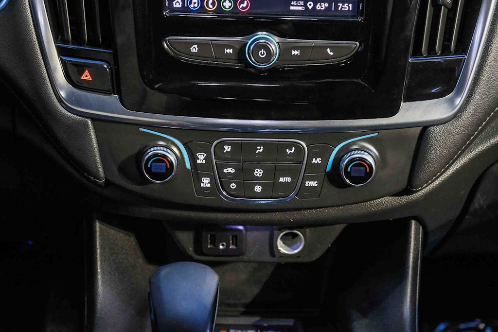 Thumbnail: 2023 Chevrolet Traverse - 24