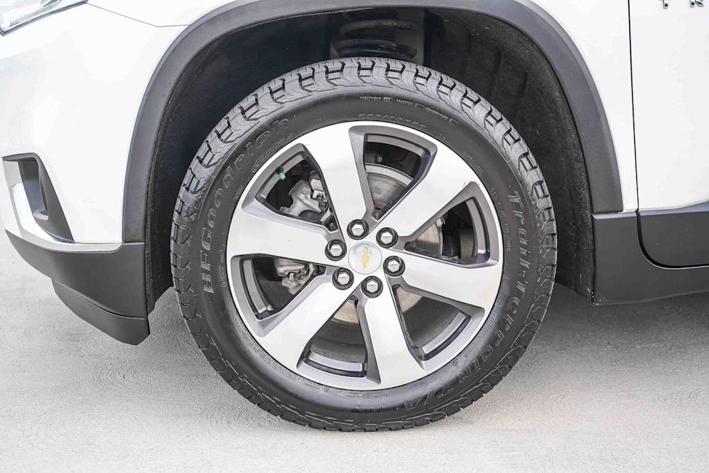 Thumbnail: 2021 Chevrolet Traverse - 21