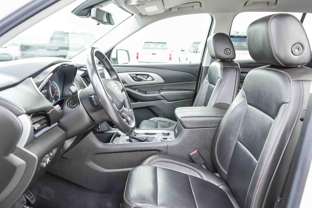 Thumbnail: 2021 Chevrolet Traverse - 10