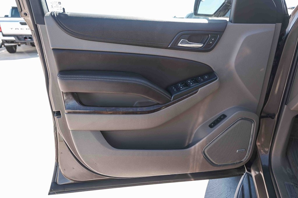 Thumbnail: 2015 Chevrolet Tahoe - 26