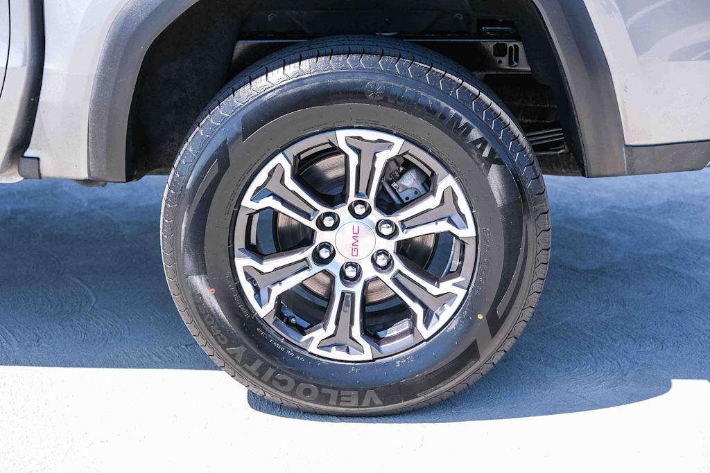 Thumbnail: 2023 GMC Canyon - 18