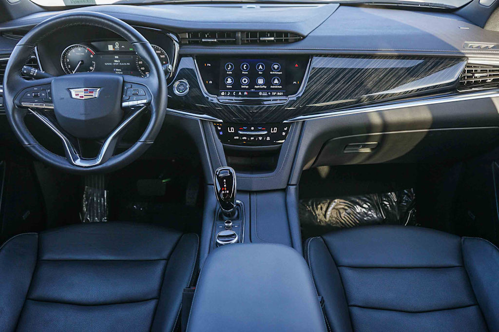 Thumbnail: 2025 Cadillac XT6 - 2