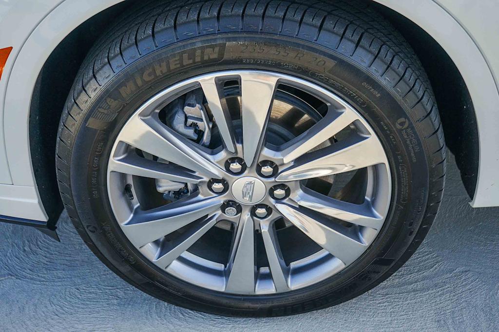 Thumbnail: 2025 Cadillac XT6 - 22