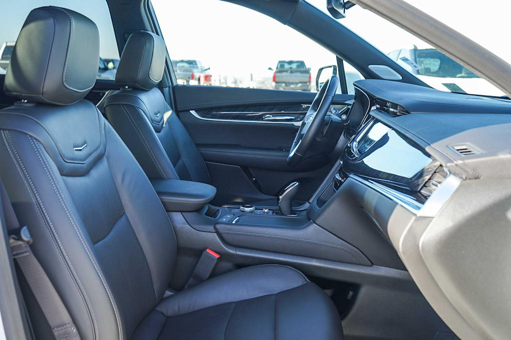 Thumbnail: 2025 Cadillac XT6 - 9