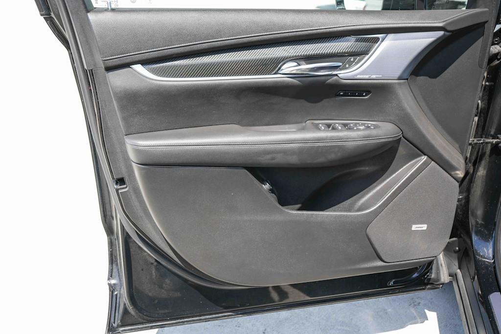 Thumbnail: 2020 Cadillac XT6 - 24