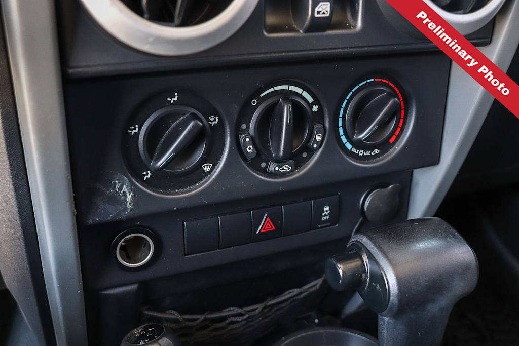 Thumbnail: 2010 Jeep Wrangler - 20