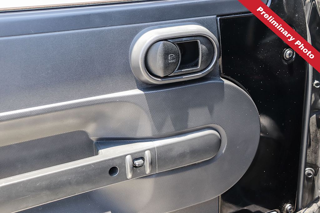 Thumbnail: 2010 Jeep Wrangler - 19