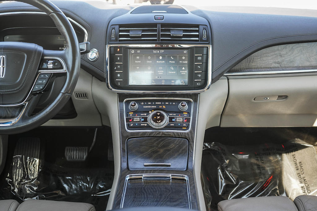 Thumbnail: 2020 Lincoln Continental - 8