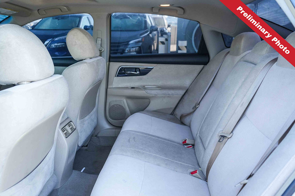 Thumbnail: 2013 Nissan Altima - 9