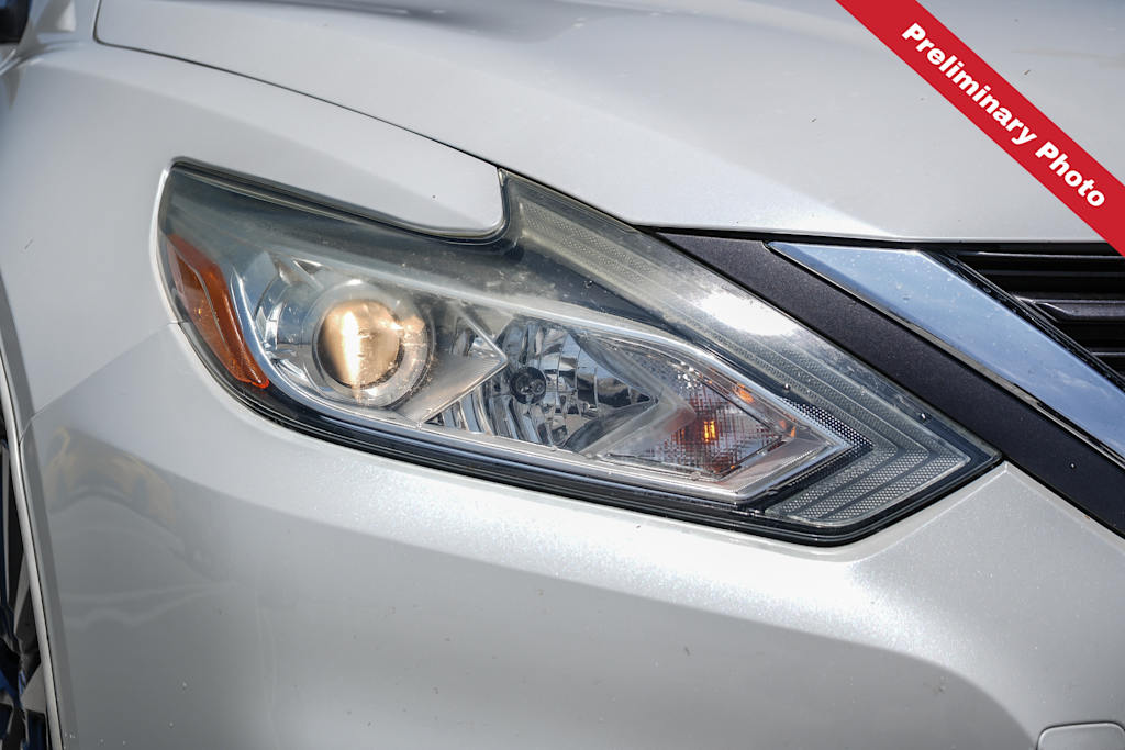 Thumbnail: 2016 Nissan Altima - 13