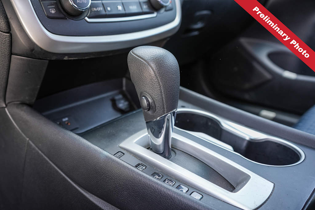 Thumbnail: 2016 Nissan Altima - 10