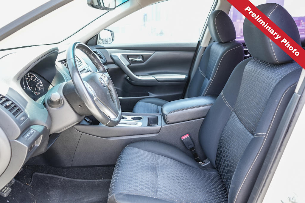 Thumbnail: 2016 Nissan Altima - 7