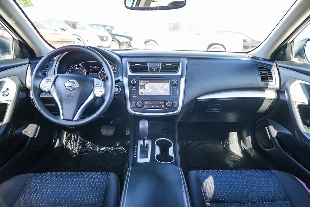 Thumbnail: 2016 Nissan Altima - 2