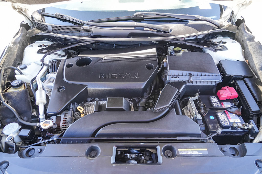 Thumbnail: 2016 Nissan Altima - 8